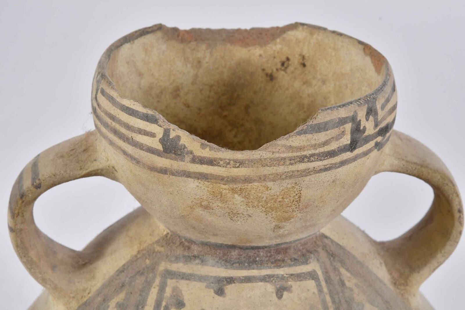 Chancay Painted Ovoid Amphora – Coastal Peru, Circa 1100–1400 CE